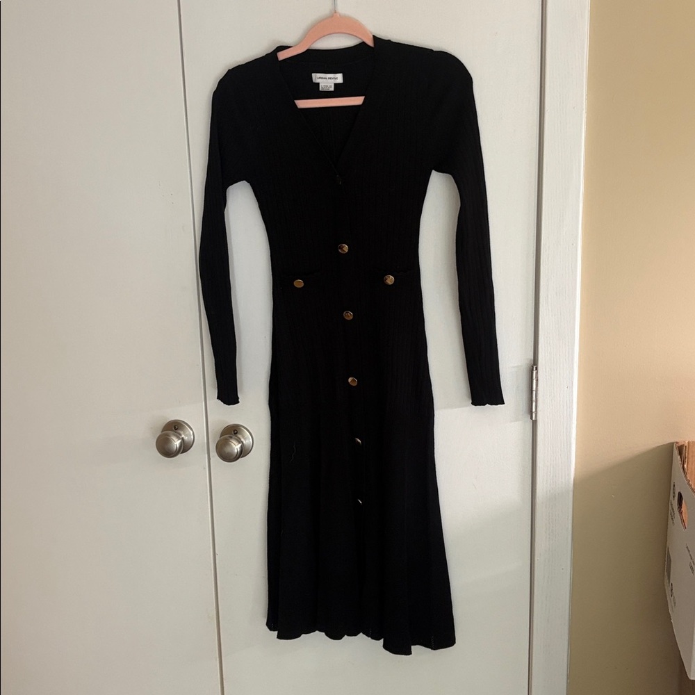 Elegant Black Long Sleeve Sweater Dress with Gold Buttons - Picture 7 of 9